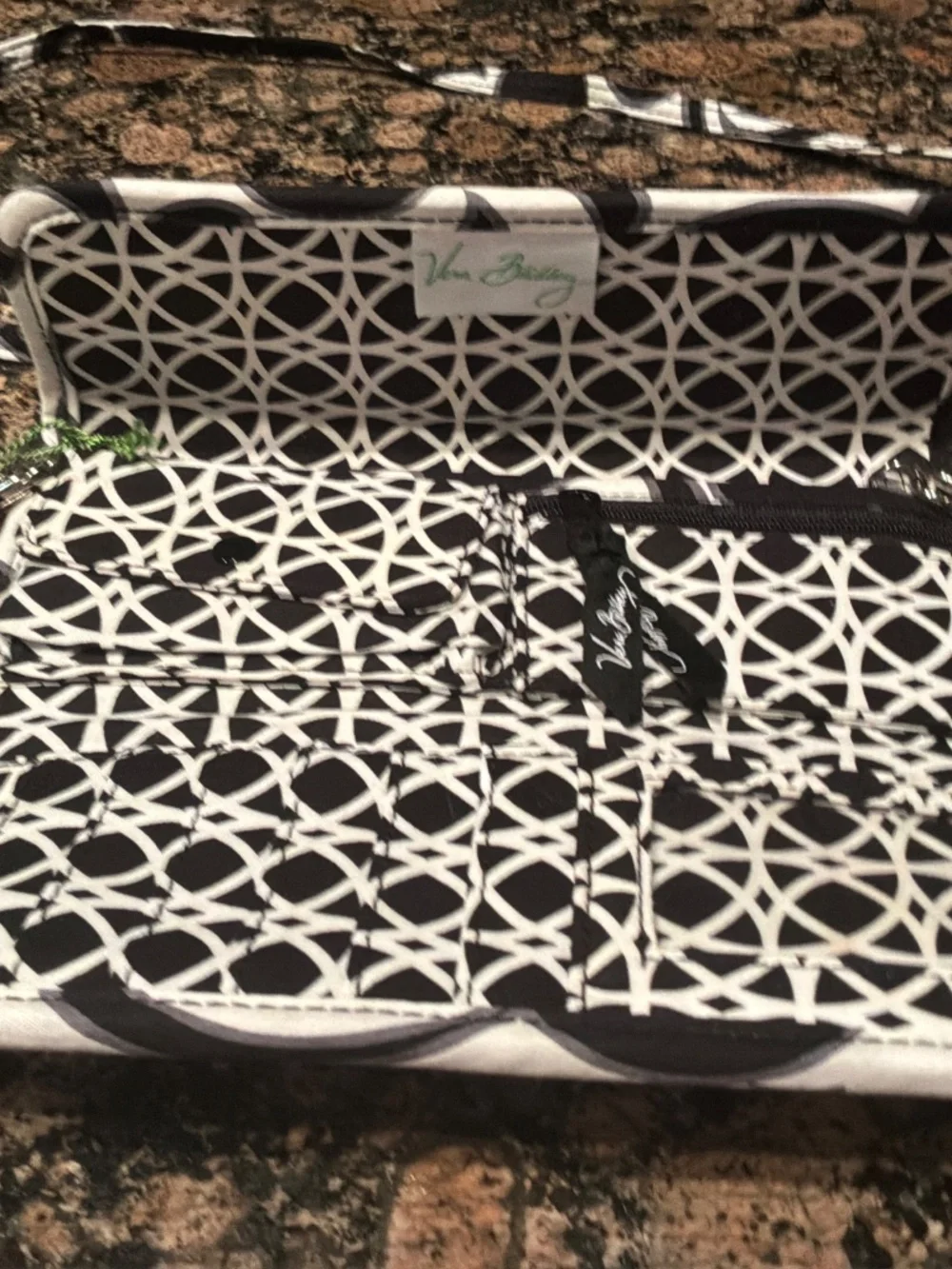 VERA BRADLEY QUILTED WALLET CROSSBODY NWT